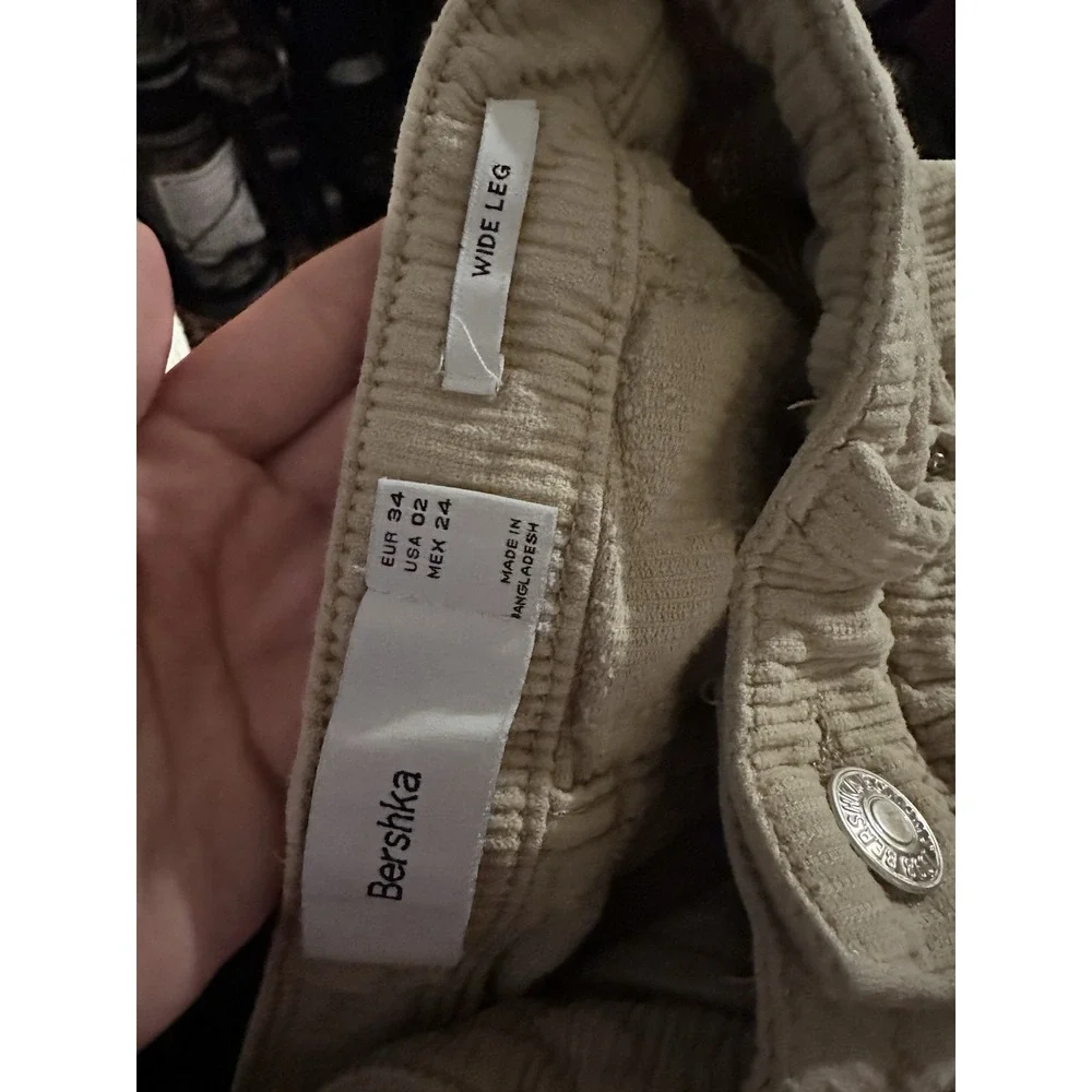 Bershka High‎ Rise Beige Cream Corduroy Wide Leg Pants Size 2 EUC
